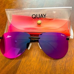 Quay women’s sunglasses with case